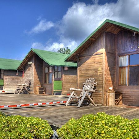 Floreana Lava Lodge Puerto Velasco Ibarra Rom bilde
